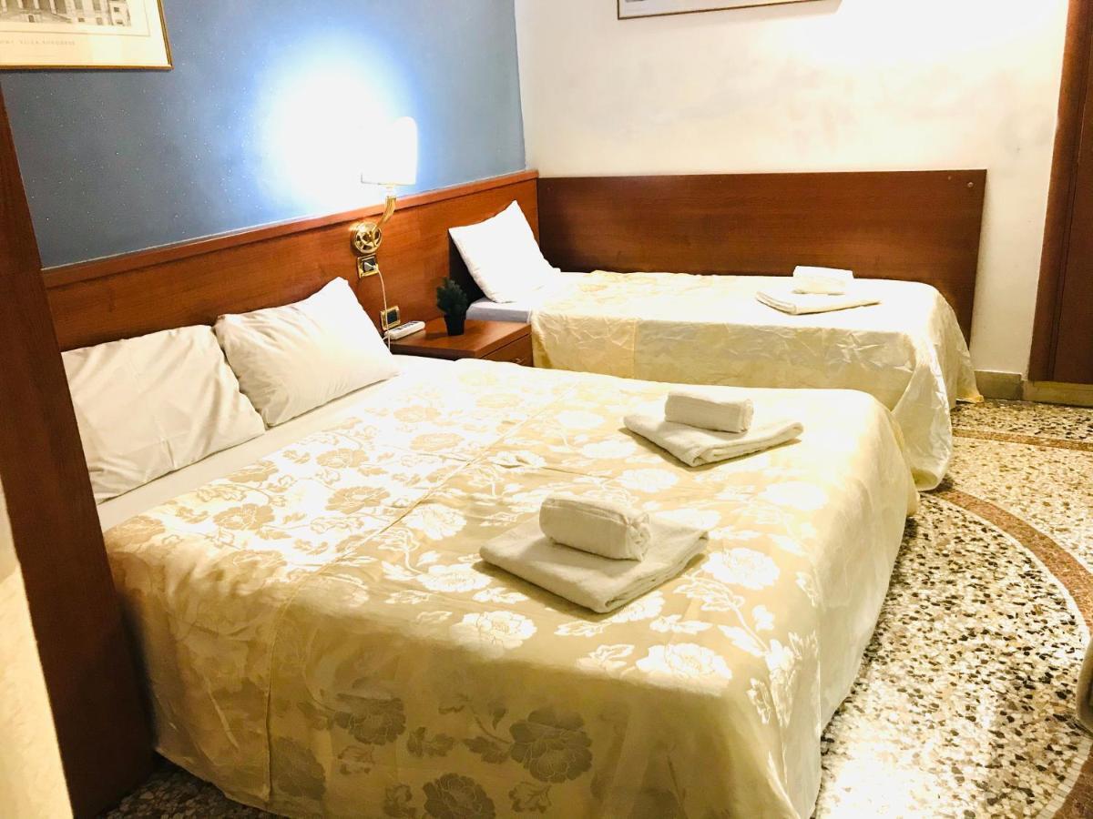 Hotel Holiday Rome Termini Exteriér fotografie